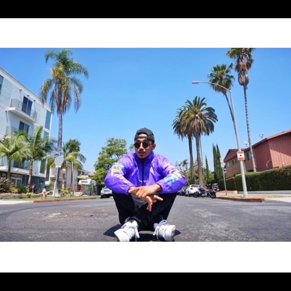 Windbreaker - Picture 2 of 6